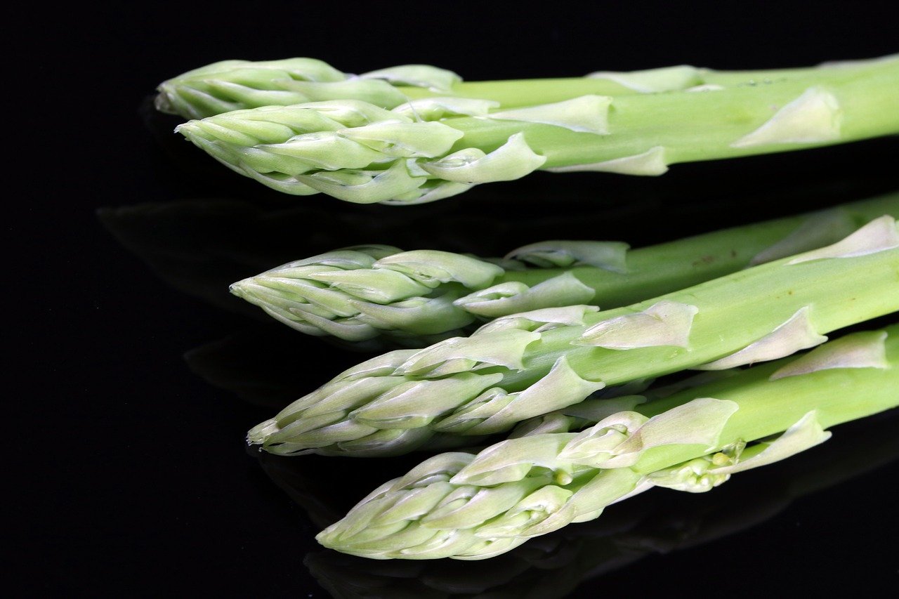 asparagus, vegetables, vegetable-3653052.jpg
